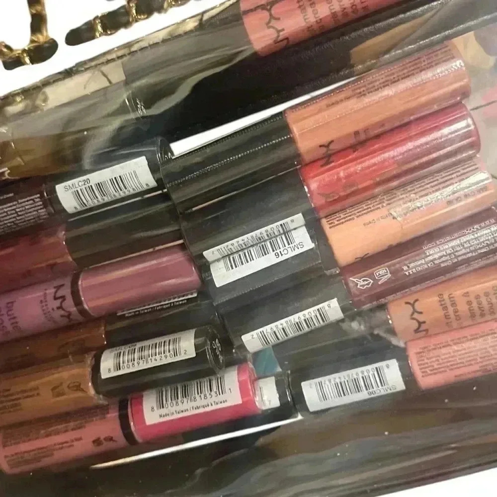 NYX Lip Gloss Lot - 16 Colors + Clear Purse** - Picture 3 of 9